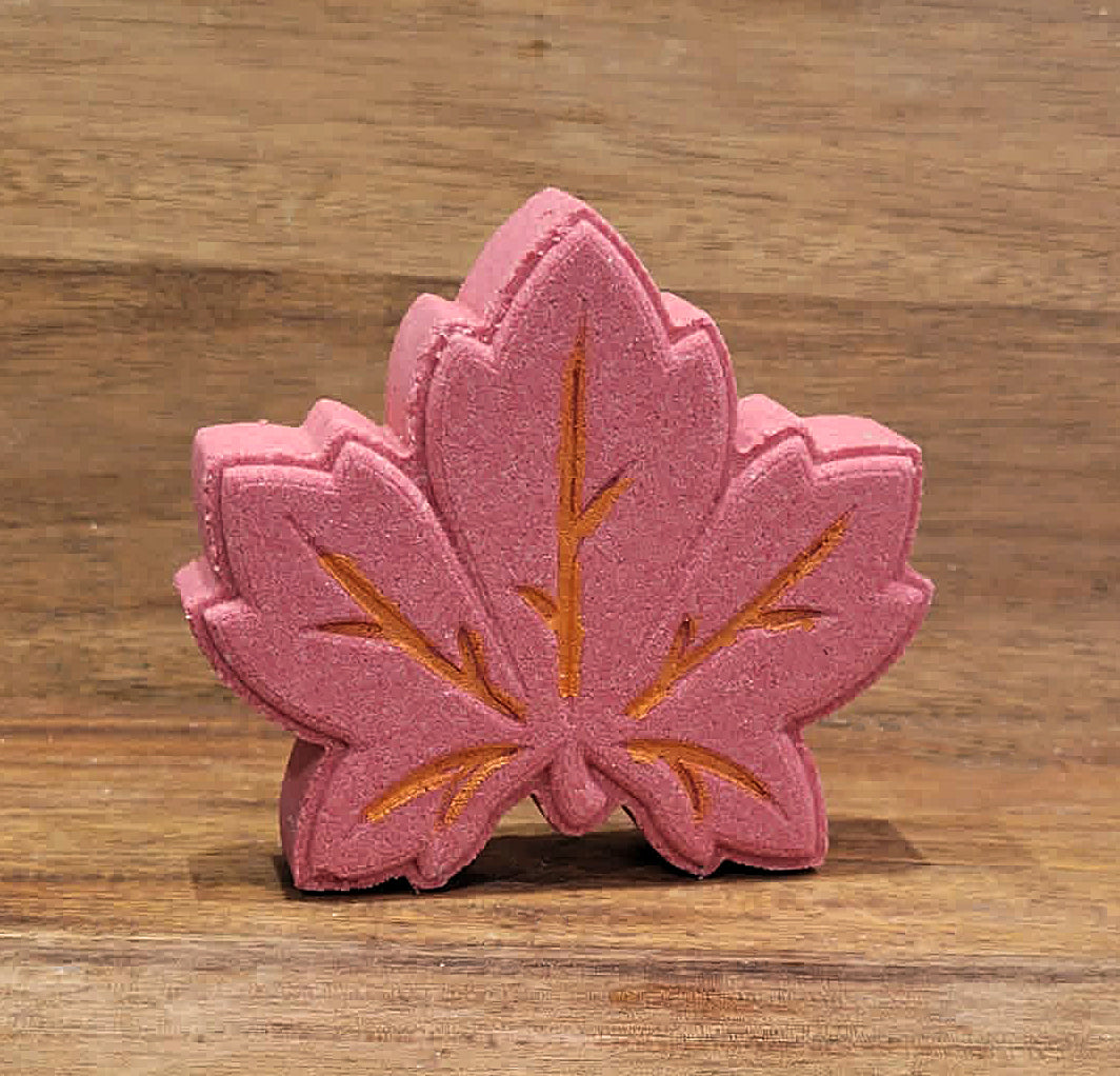 CRISP LEAVES BATH BOMB