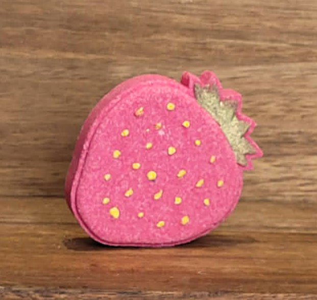 STRAWBERRY SPLASH BATH BOMB
